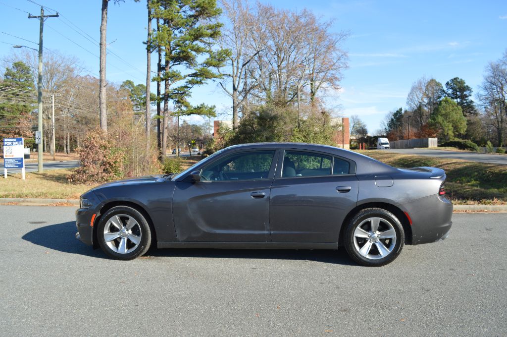 2015 Dodge Charger SE - Photo 8